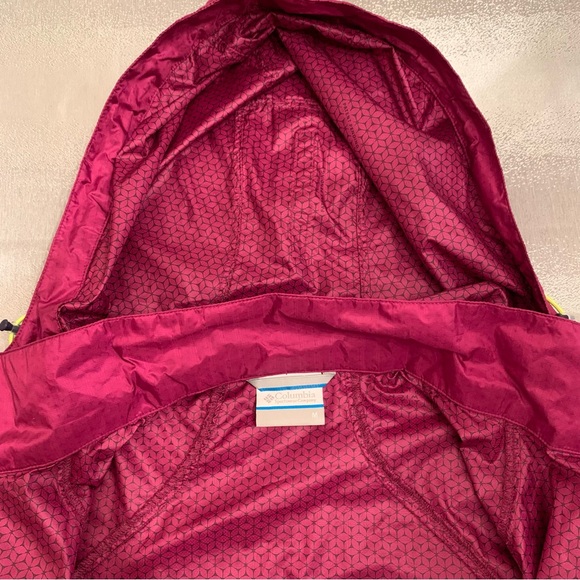 Columbia Women's Magenta and Navy Jacket - Picture 5 of 6